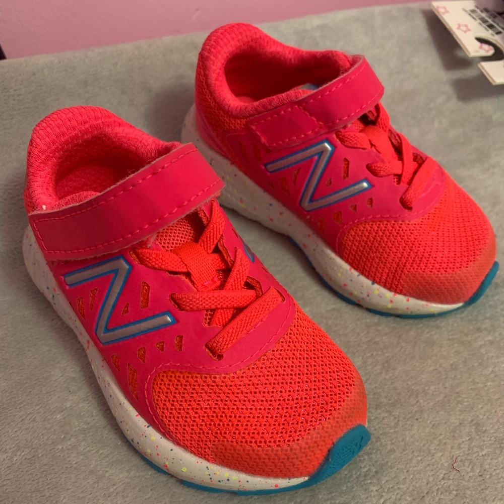 New balance girls size 5 shoes